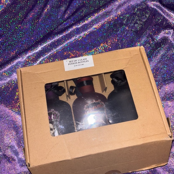 Halloween Potion Bottles - Picture 6 of 7